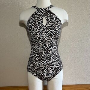 Embrace Your Curves Swimsuit Medium Resort Glam Halter Cheetah Keyhole Neck